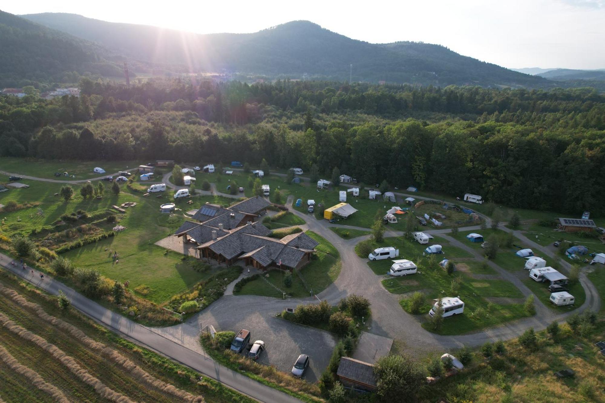 Camp66 Villa คาร์ปัตซ์ ภายนอก รูปภาพ