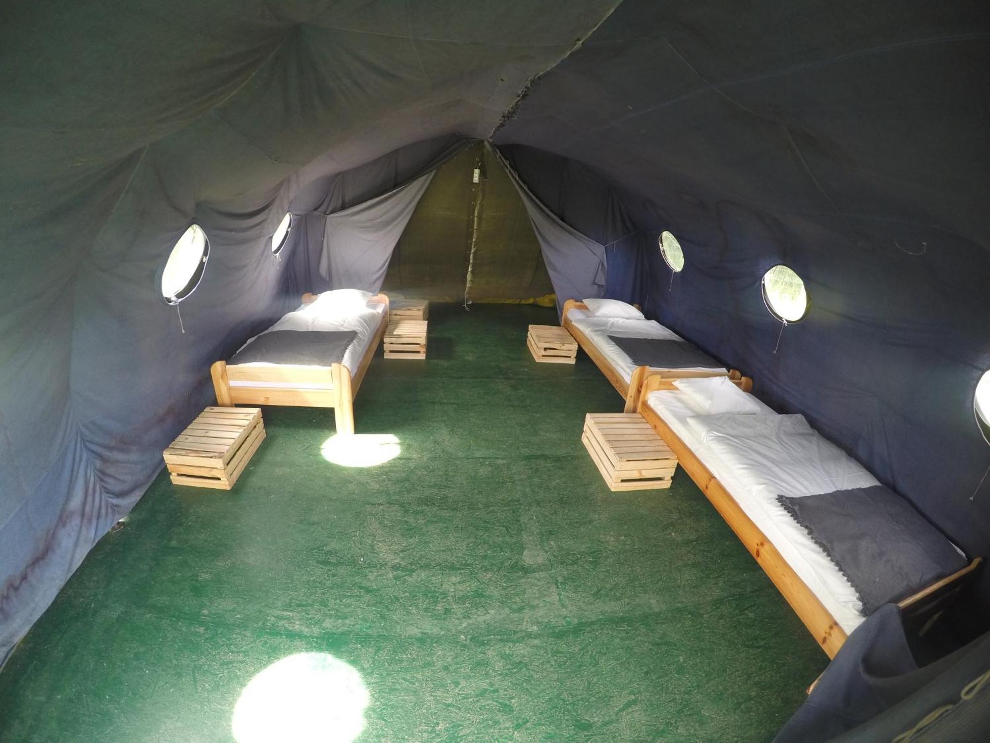 Camp66 Villa คาร์ปัตซ์ ภายนอก รูปภาพ